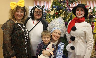 Новогодний праздник для детей на ЛКХП Кирова